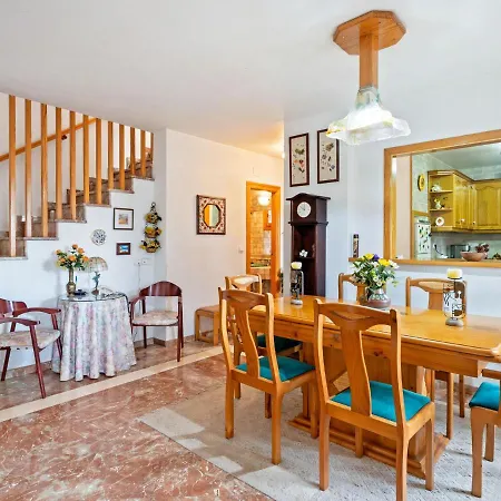 Holiday home Swanky In Orihuela With Garden