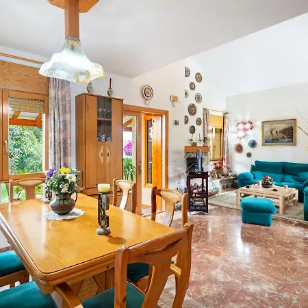 Swanky In Orihuela With Garden Holiday home *