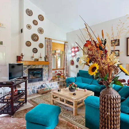Swanky In Orihuela With Garden Holiday home Torrevieja