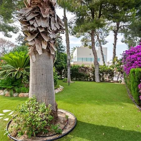 Swanky In Orihuela With Garden Holiday home Torrevieja